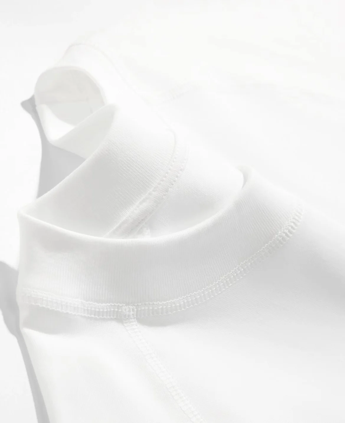 ブラックアイパッチ ハンドルウィズケア ロゴTシャツ サイズ - Men'S Fashion Everyday のレビューと価格